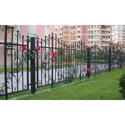 鐵藝護(hù)欄的美觀與實(shí)用——煜昕鐵藝的卓越工藝